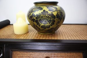20cm Hand Painted Pottery Gold With Antique Black Flower And Leaf Design