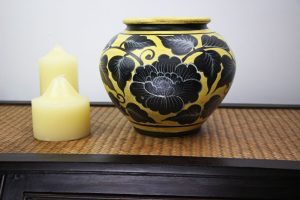 20cm Hand Painted Pottery Rich Gold With Black Flower And Leaf Design