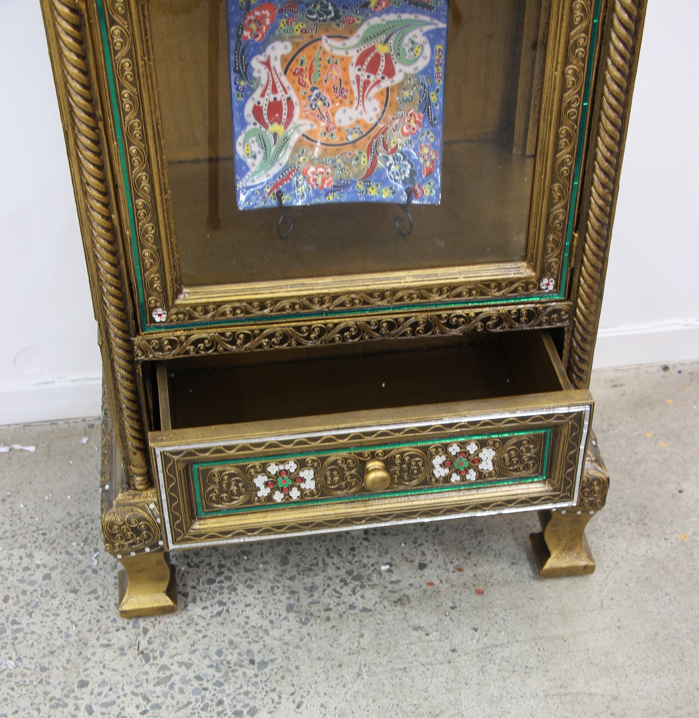 Ornate Display Cabinet With Glass Panels 3
