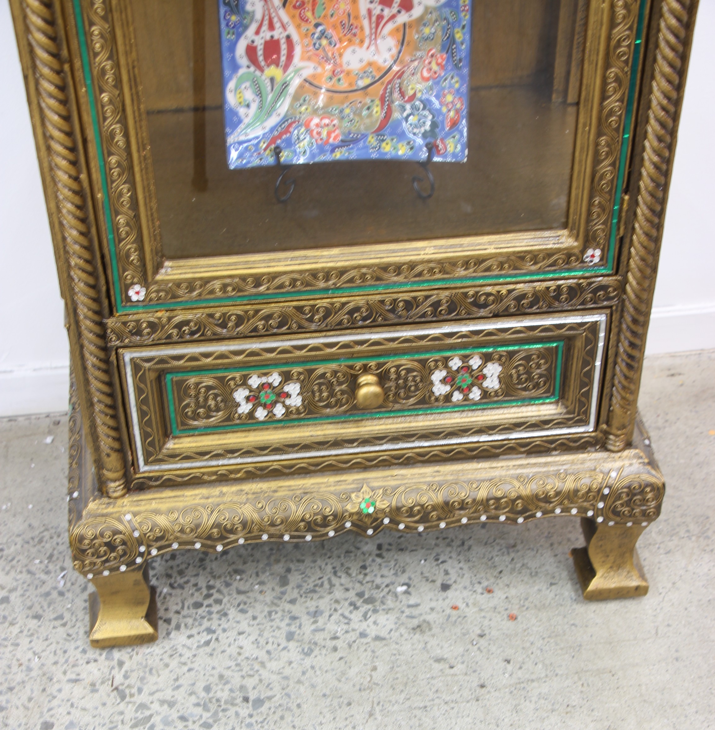 Ornate Display Cabinet With Glass Panels 4