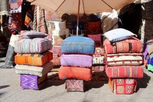 ANTIQUE MOROCCAN HANDWOVEN WOOLEN RUG POUF